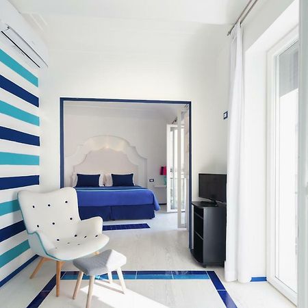 Boutique Suites In Piazzetta Capri Extérieur photo