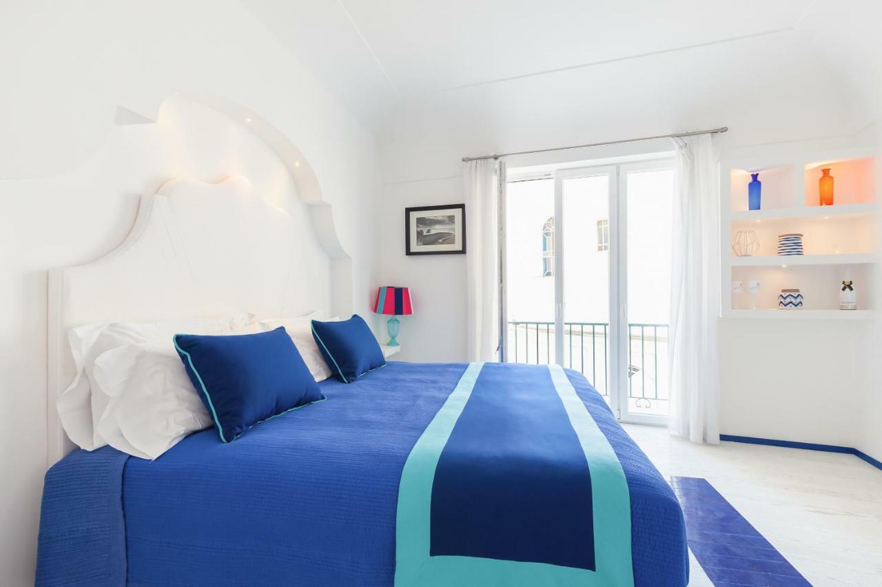 Boutique Suites In Piazzetta Capri Extérieur photo